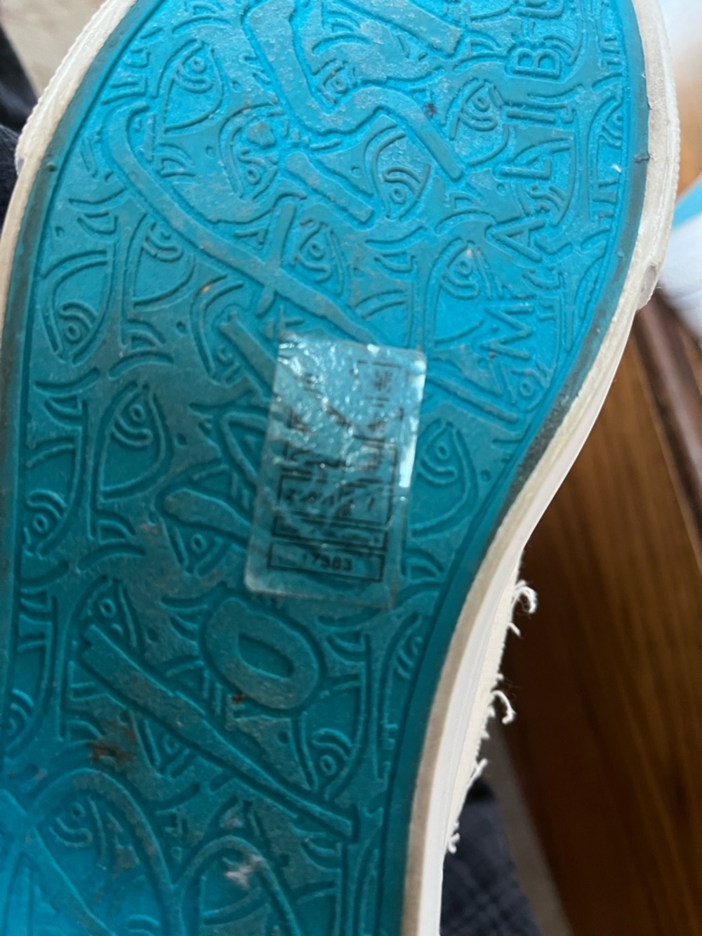 Blowfish Women's Vivid Lace Up Sneaker in White Floral sz 7 VG condition $70R - Picture 11 of 12